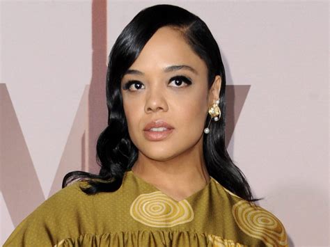 Avengers: Endgame Star Tessa Thompson Shares Swimsuit。